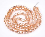 bicone-glas-pärlor-ljus persika.jpg