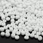 vita-seedbeads-pärlor-4 mm.jpg