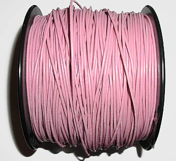 Rosa läderband 2 mm