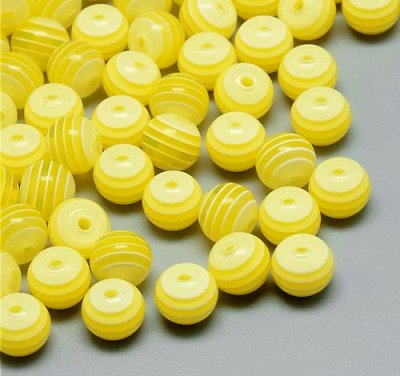randiga-gula-pärlor-resin.jpg