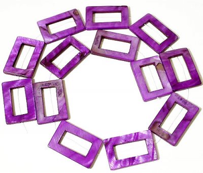 Rektangelformad ram i lila snäckskal